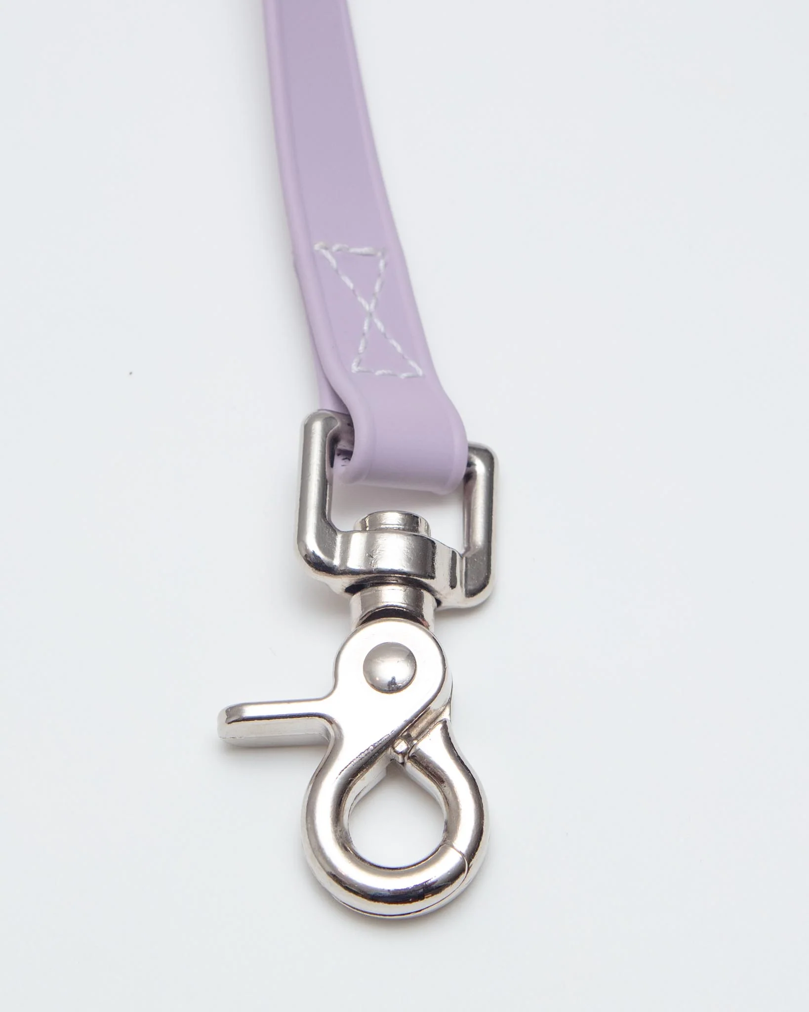A Walk in the Park Dog Leash in Lilac (Made in the USA) - Image 4