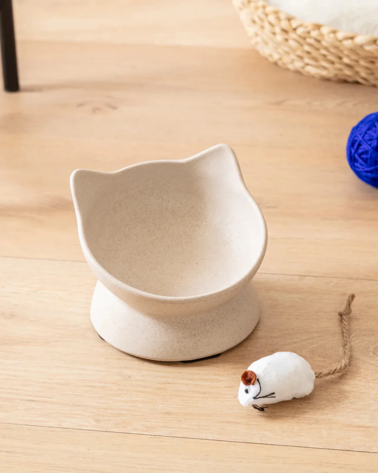Archie the Bamboo Cat Dish