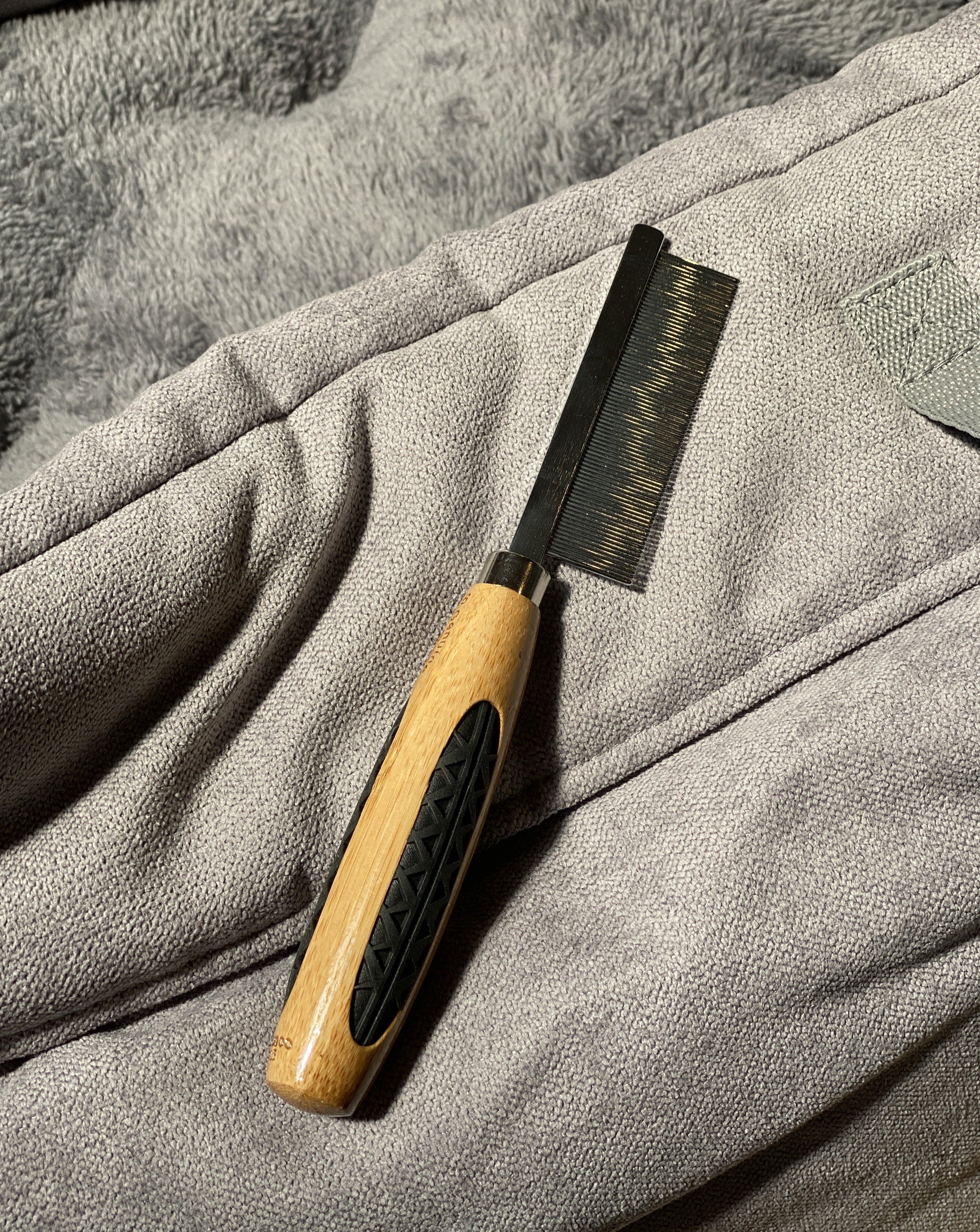 Fine Tooth Metal Pet Comb - Image 3