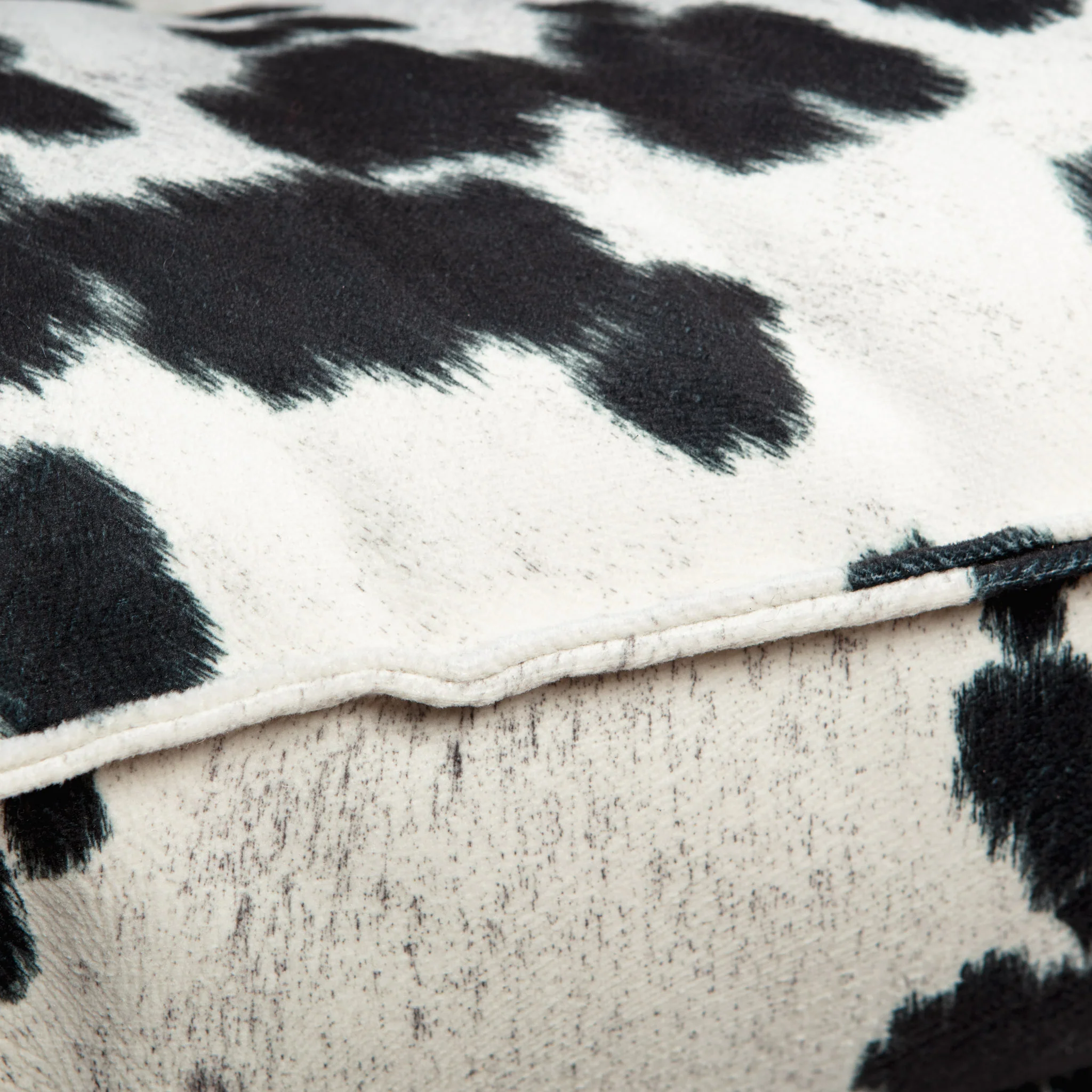 Piazza Dog Bed (Direct-Ship) - Image 2