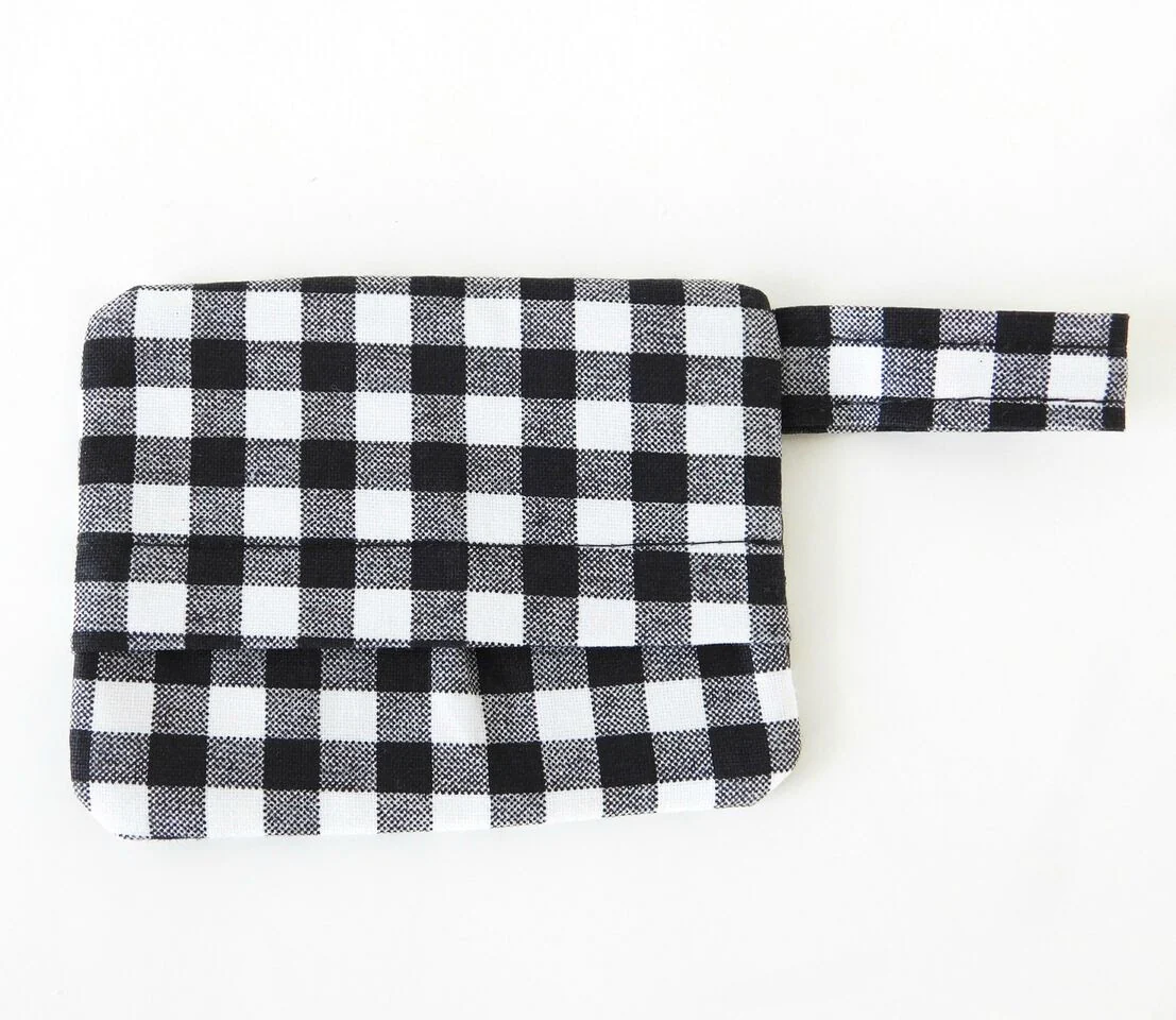 CHARLOTTE'S PET | Waste Bag Hold in Black Gingham