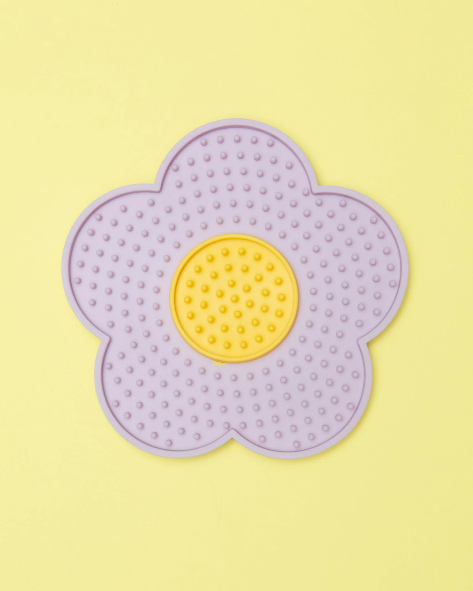 Coming Up Daisies Suction Cup Lick Mat - Image 3