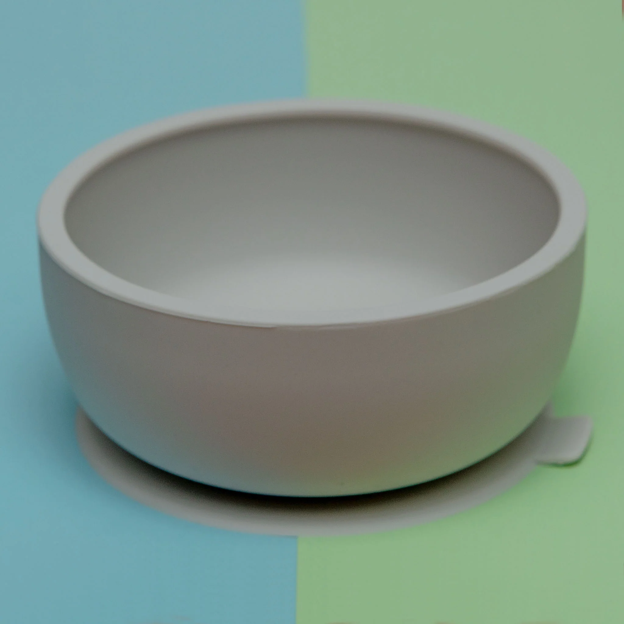 Silicone Suction Dog Food & Water Bowl with Lid in Milk << CLEARANCE >> - Image 3