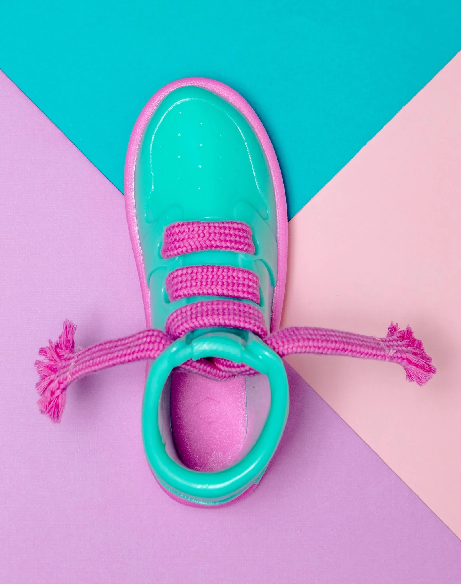 Fresh Kicks 'N' Licks Interactive Chew Toy - Image 2