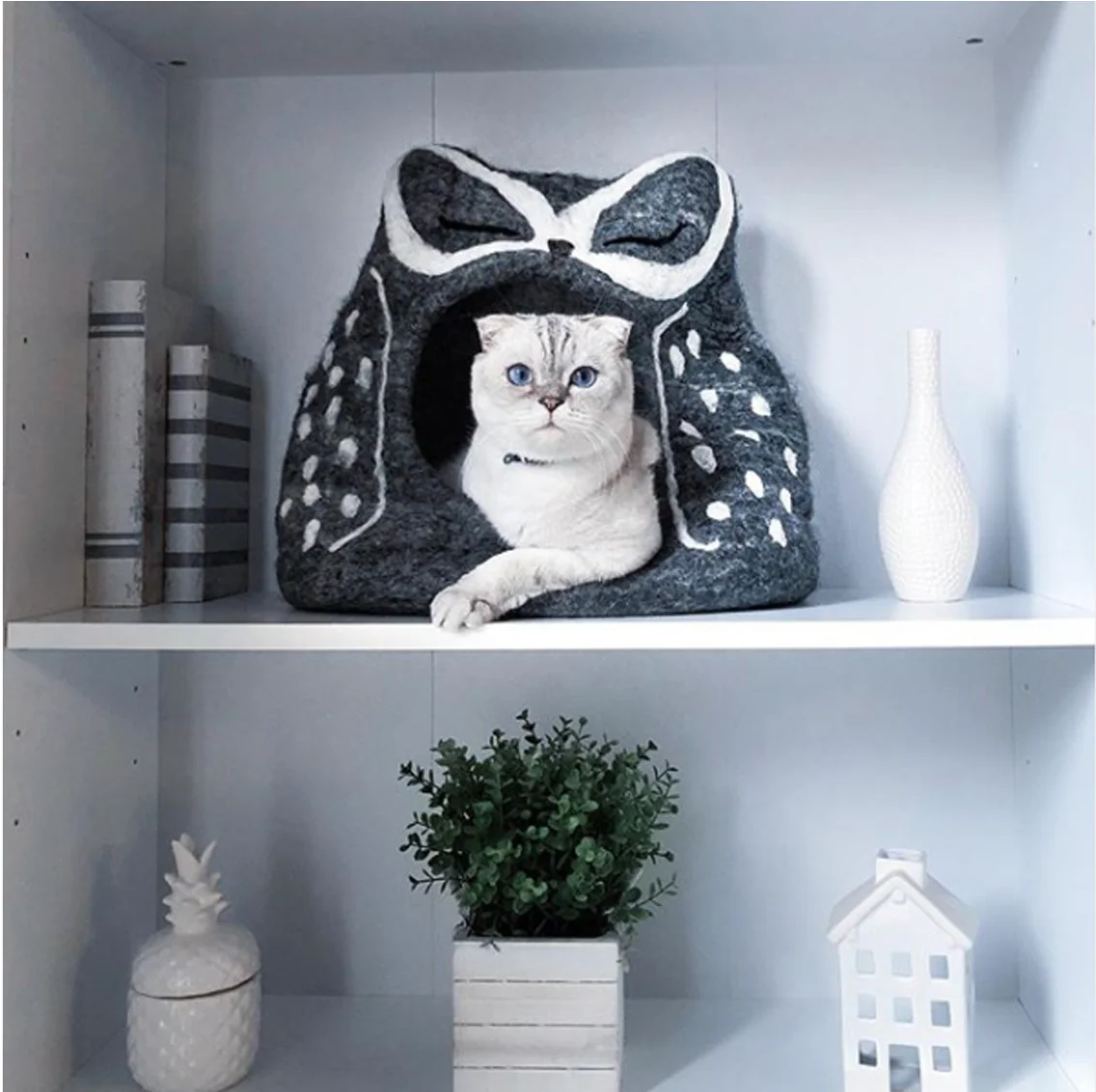 Grey Owl Wool Pet Cave - Image 4