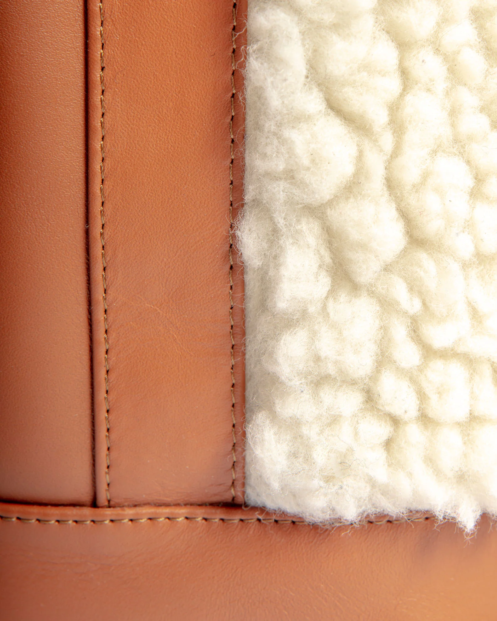 Tan Leather & Cream Shearling Luxe Dog Carrier (Dog & Co. Exclusive) (CLEARANCE) - Image 10