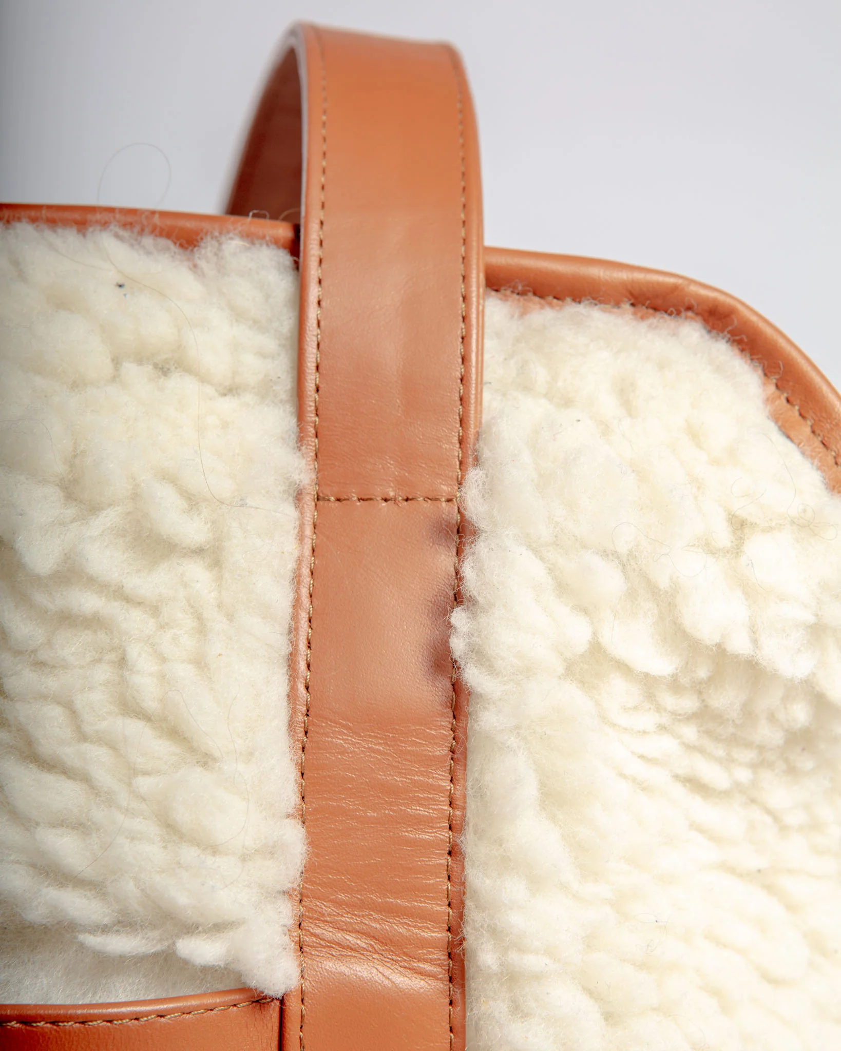 Tan Leather & Cream Shearling Luxe Dog Carrier (Dog & Co. Exclusive) (CLEARANCE) - Image 11