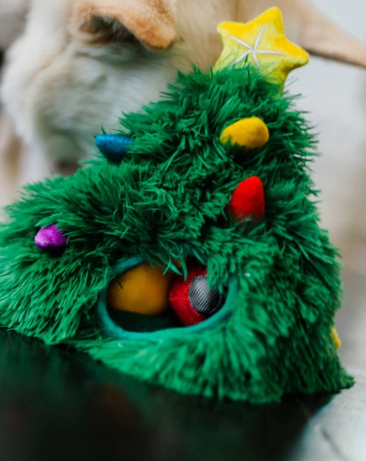 Merry Woofmas Doglas Fur & Ornaments Dog Toy Set - Image 8