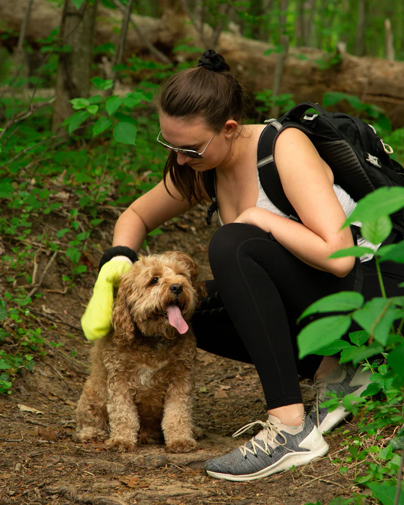 Microfiber Tick Mitt for Humans & Pets - Image 7