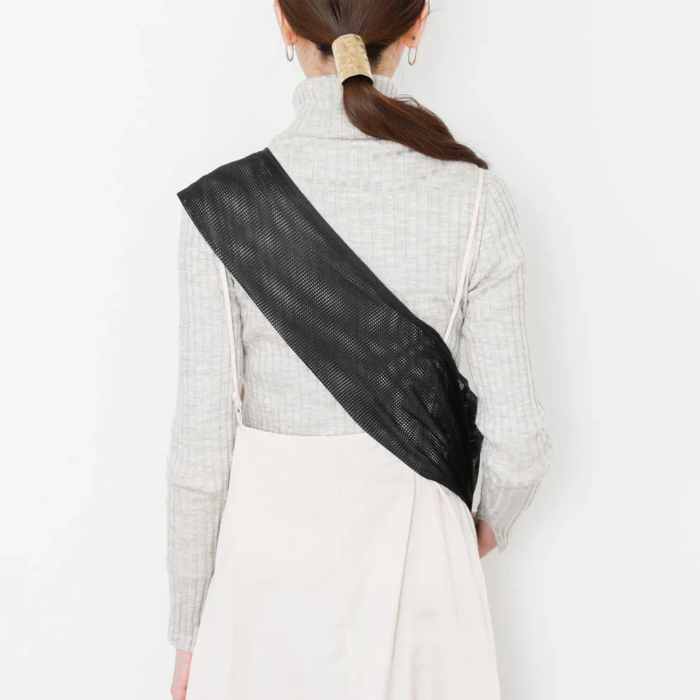Mesh Dog Sling in Cafe Latte or Black - Image 12