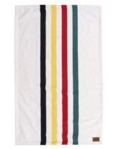 Pendleton Fleece Pet Throw in Glacier - Image 4