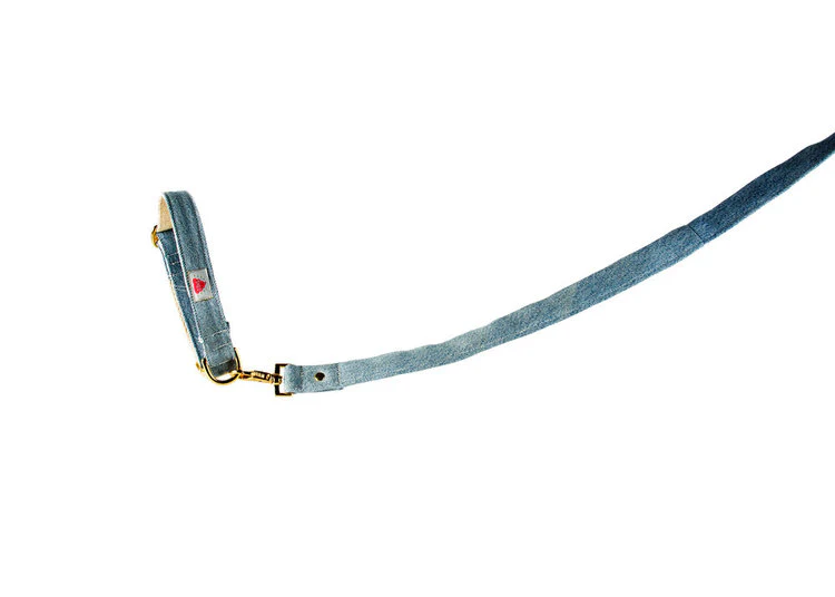 SHED | Mom Jeans Collar in Light Wash - Image 3