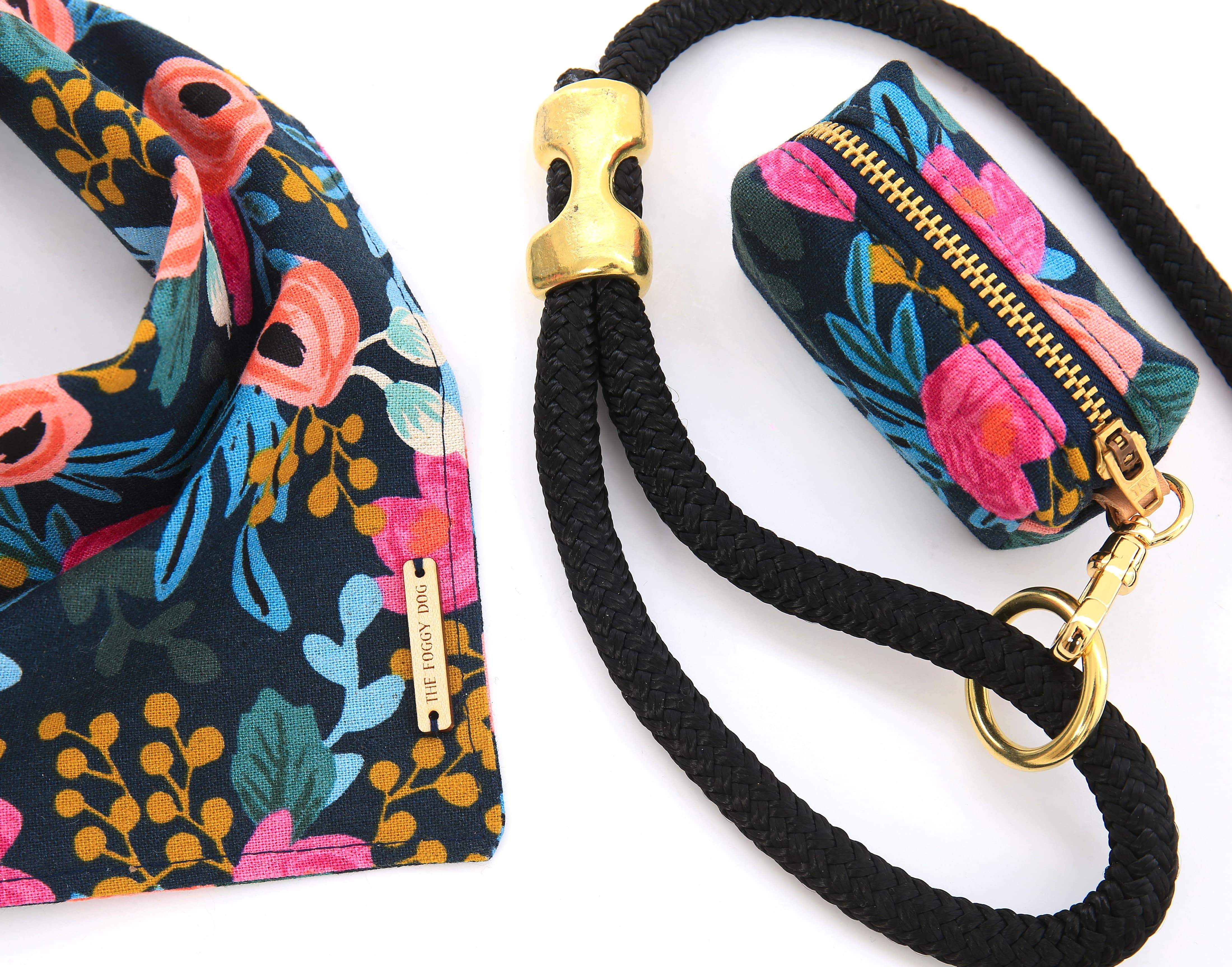 Rosa Floral Navy Leash Bag - Image 3