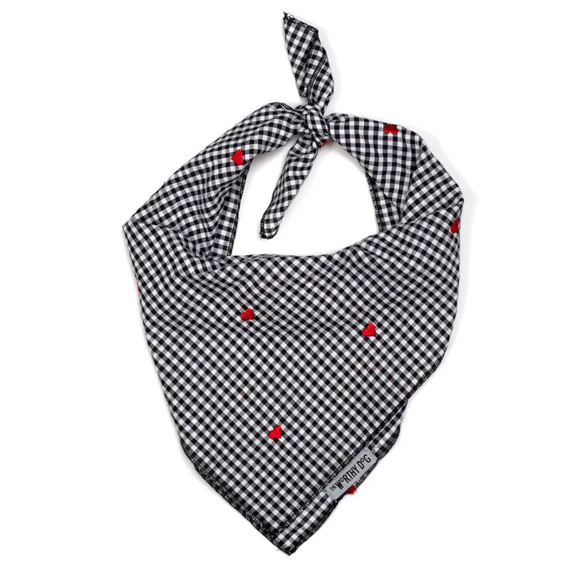 THE WORTHY DOG | Gingham Hearts Bandana