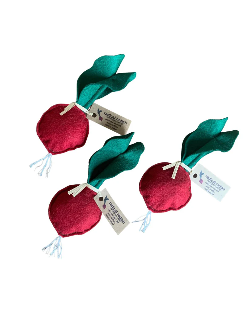 Woolen Crunchy Radish Catnip Toy - Image 5